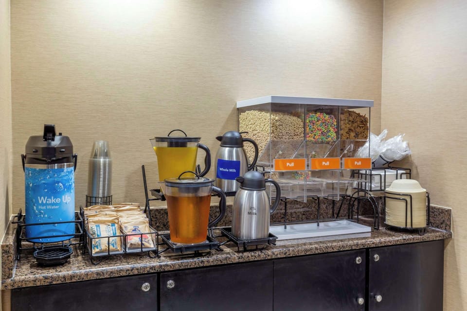 Free daily continental breakfast