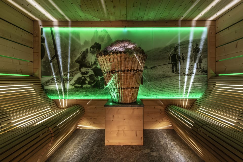 Sauna, hot tub, steam room, body treatments, aromatherapy