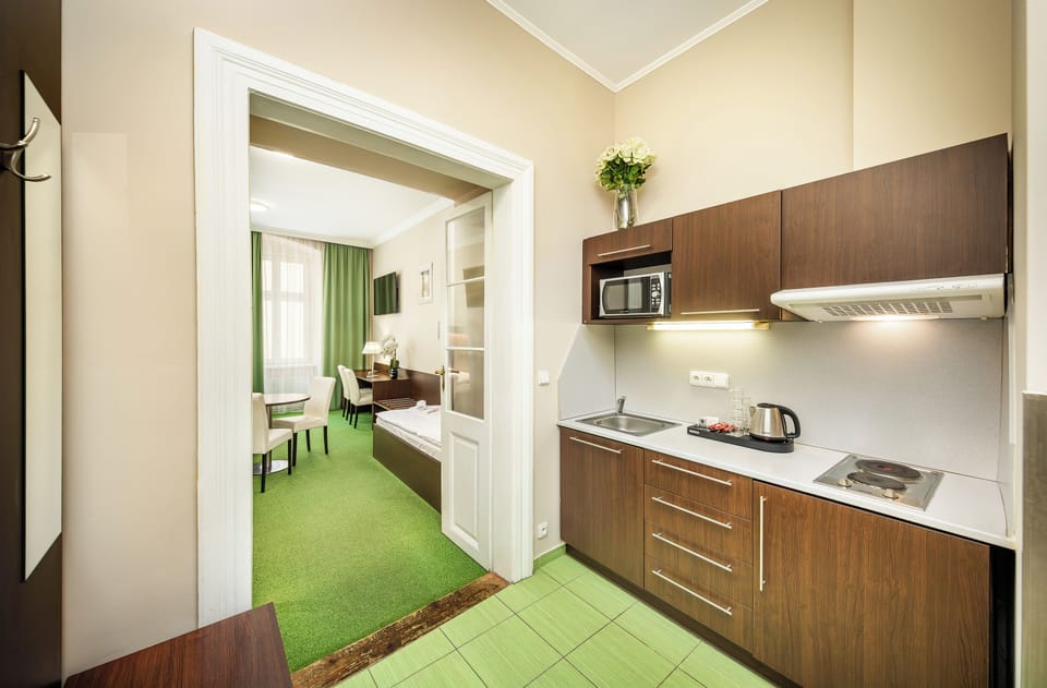 Family Apartment | Premium bedding, in-room safe, desk, blackout drapes