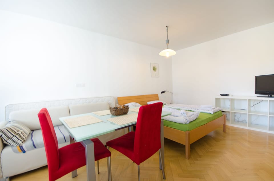 City centre studio with a balcony Apartment in Ljubljana