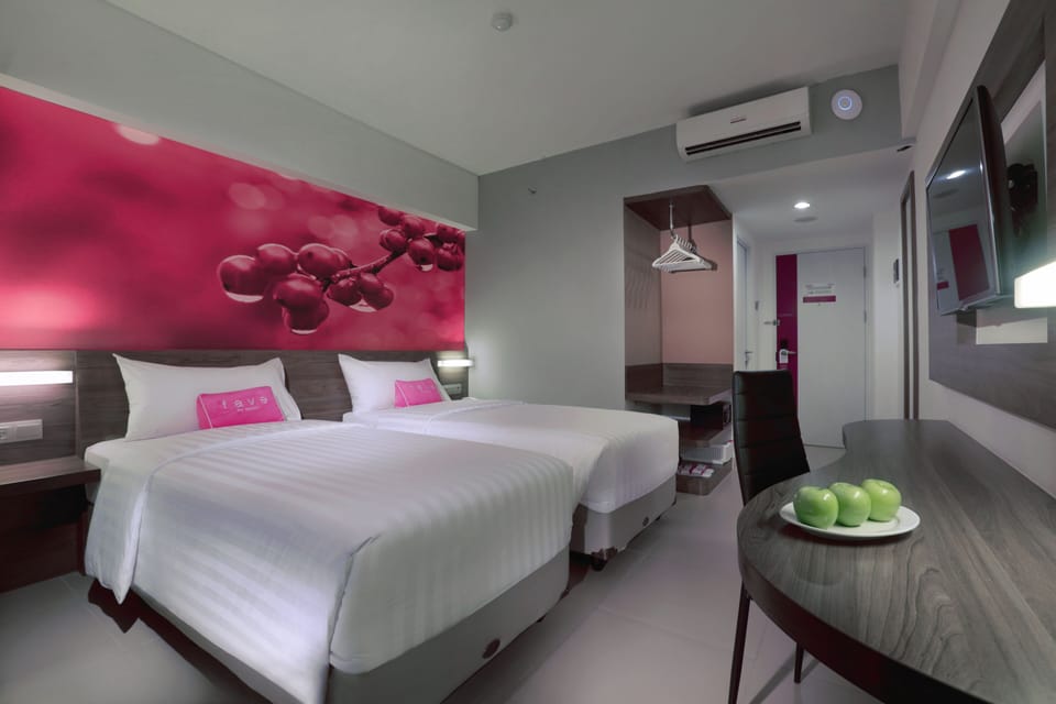 Superior Twin Room | Desk, free WiFi