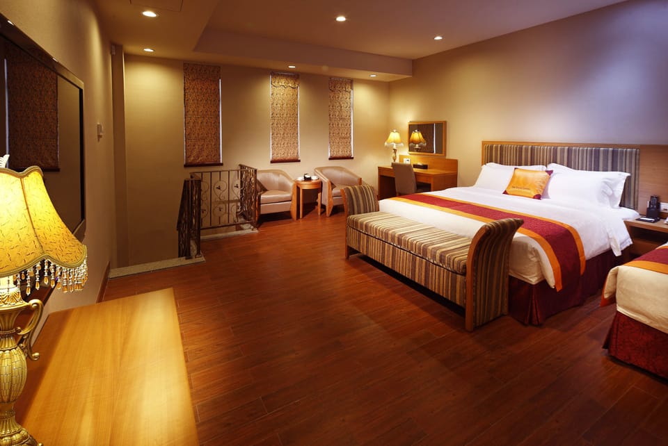 1 bedroom, premium bedding, down comforters, minibar