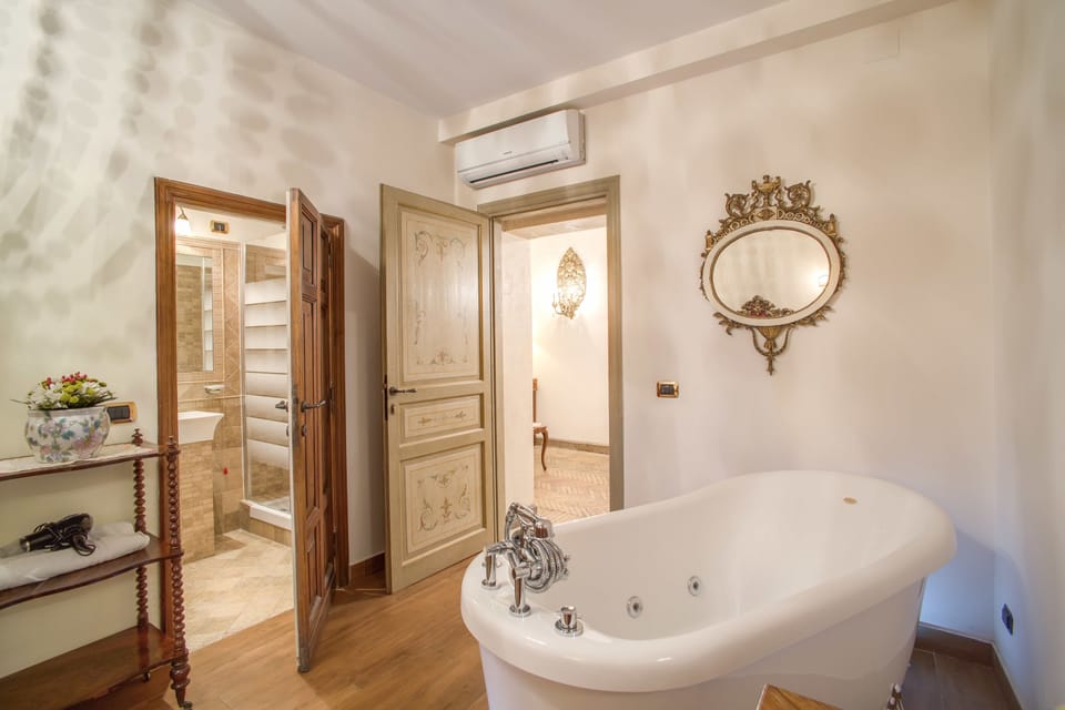 Honeymoon Suite, Jetted Tub | Jetted tub