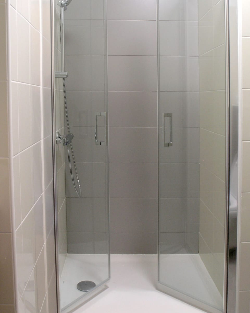 Comfort Double Room, 1 Double Bed, Private Bathroom, Garden View | Bathroom | Shower, hydromassage showerhead, eco-friendly toiletries, hair dryer