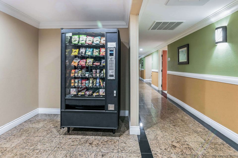 Quality Inn & Suites Hotel in College Park