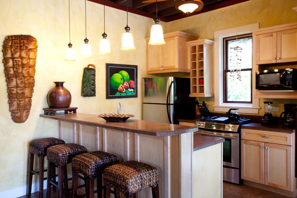 Room, 3 Bedrooms (Ginger hall) | Private kitchen | Coffee/tea maker, full-size fridge, microwave, stovetop