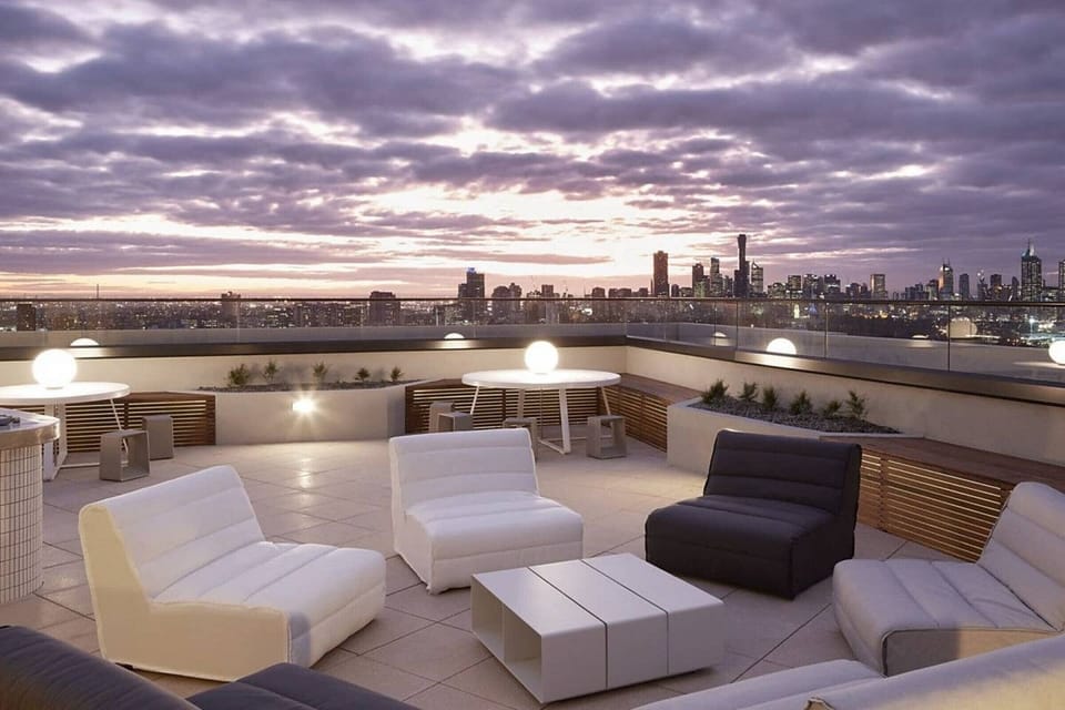 A stunning communal roof-top lets you get fresh air while enjoying the sun or watching the sunset.