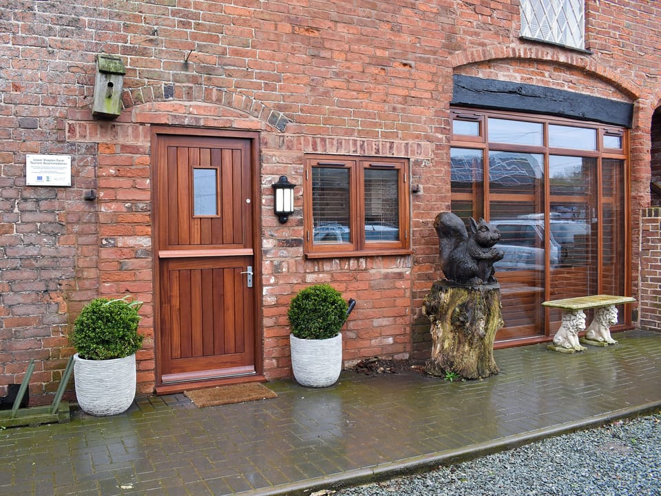 Exterior | Sparrow - Bird Barn Cottages, Lower Drayton, near Penkridge
