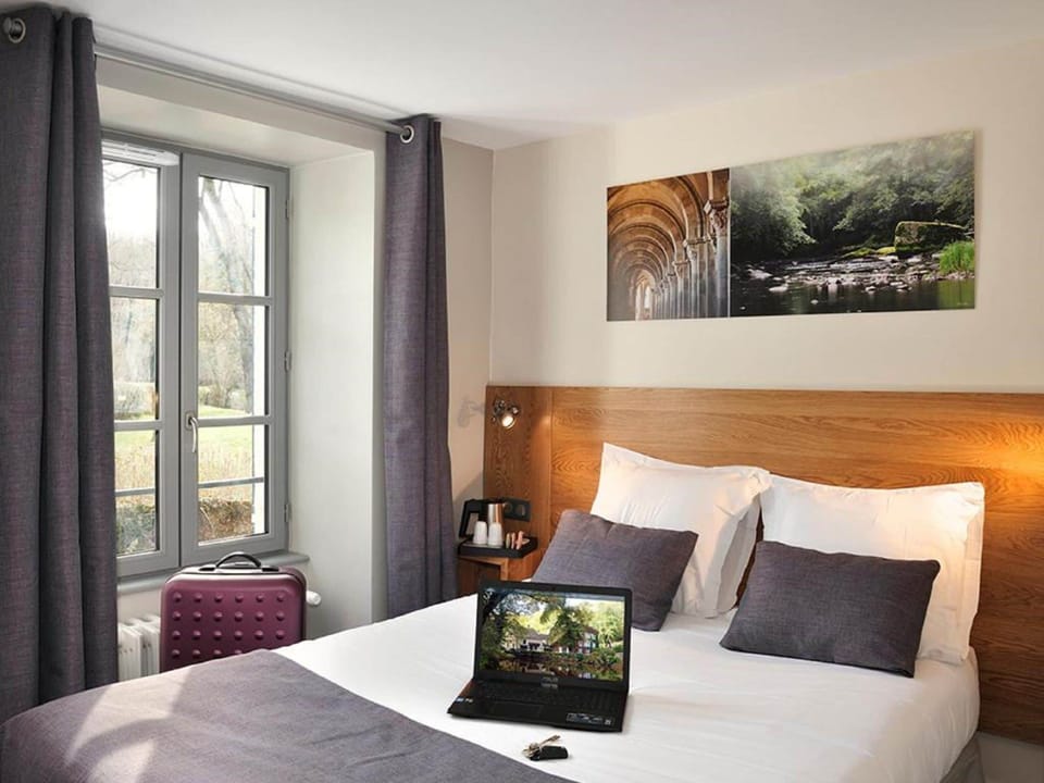 Standard Double Room, 1 Double Bed | Desk, soundproofing, free WiFi, bed sheets