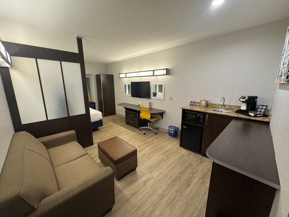 In-room safe, desk, soundproofing, iron/ironing board