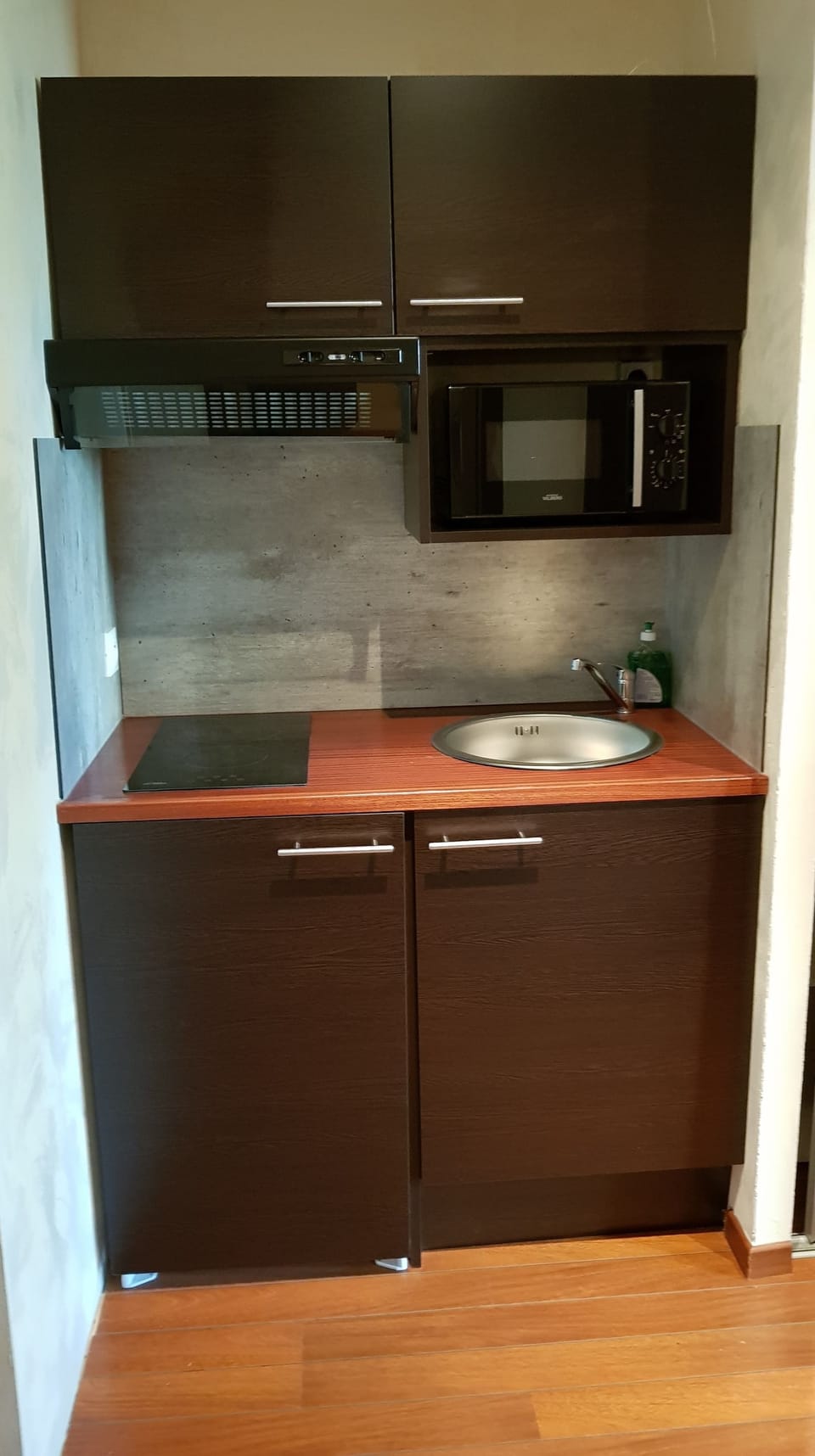 Comfort Suite, Jetted Tub | Private kitchen | Fridge, microwave, coffee/tea maker, electric kettle