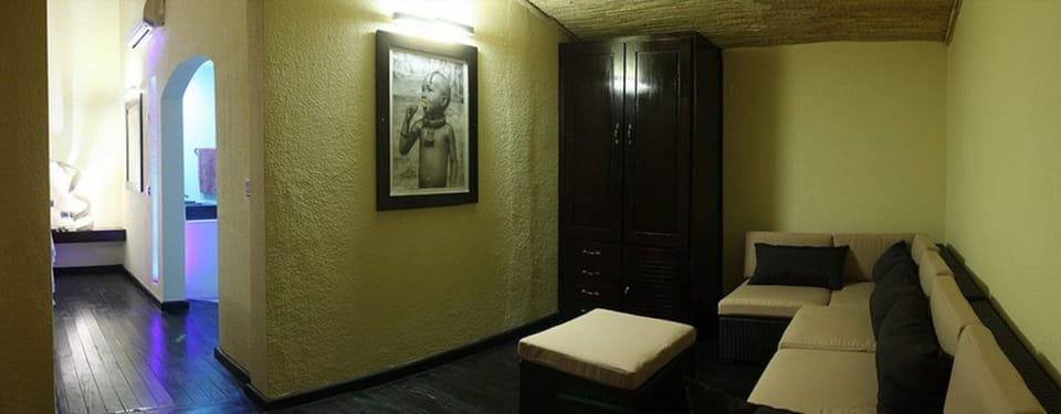 Teranga Suite | Living area | LCD TV