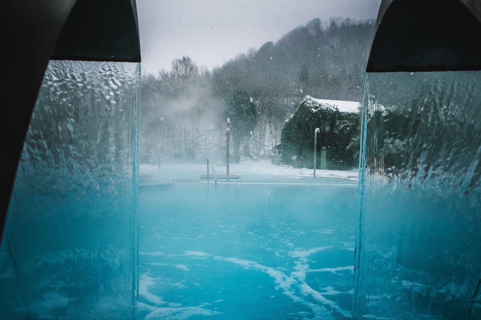 2 indoor pools, 2 outdoor pools, pool umbrellas, sun loungers