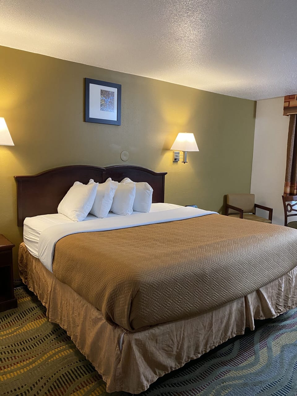 Room, 1 King Bed, Non Smoking | Desk, iron/ironing board, free WiFi, bed sheets