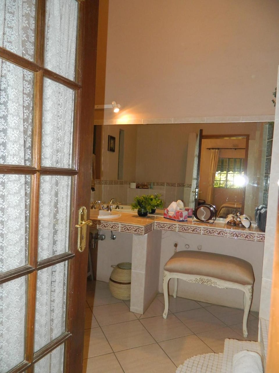 Standard Room | Bathroom | Rainfall showerhead, hair dryer (on request), slippers, towels
