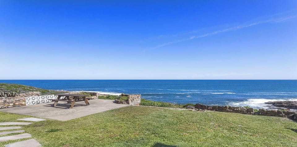 Rear Yard - Direct Rock Access to Ocean