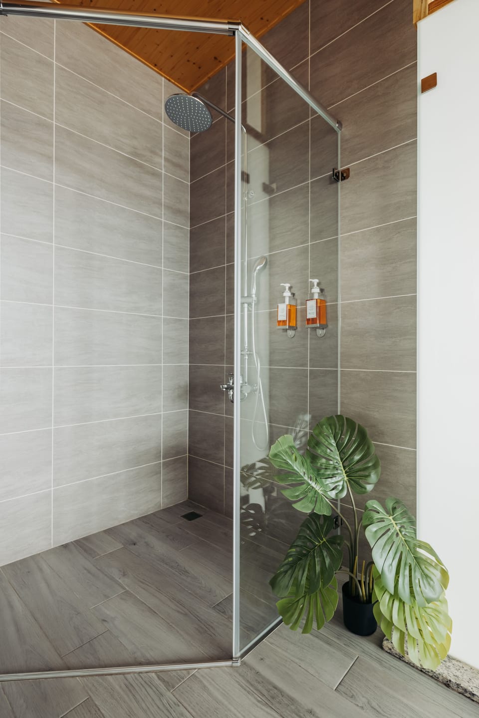 Family Room, 2 Bedrooms | Bathroom shower