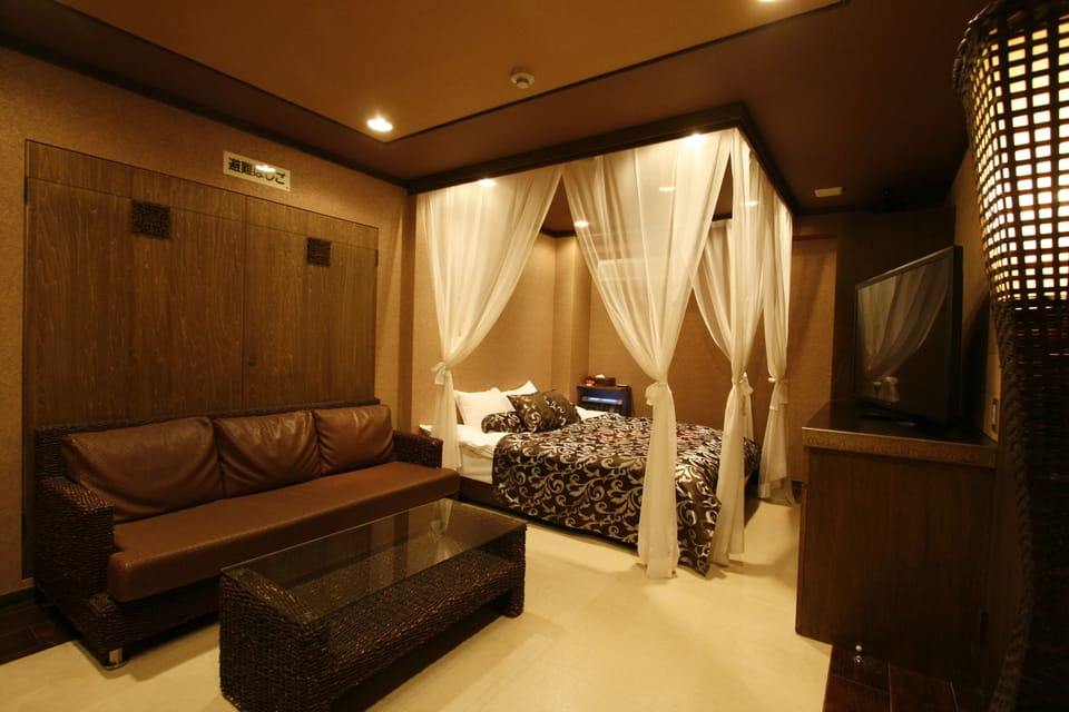 Classic Triple Room | Soundproofing, free WiFi, bed sheets