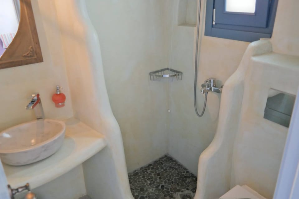 Hair dryer, towels, toilet paper