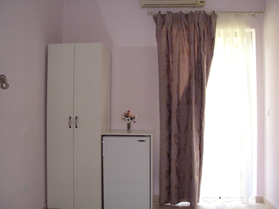 Soundproofing, free WiFi