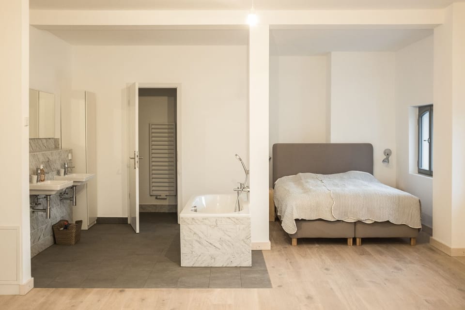 Studio (2.OG, rechts,1) | Bed sheets