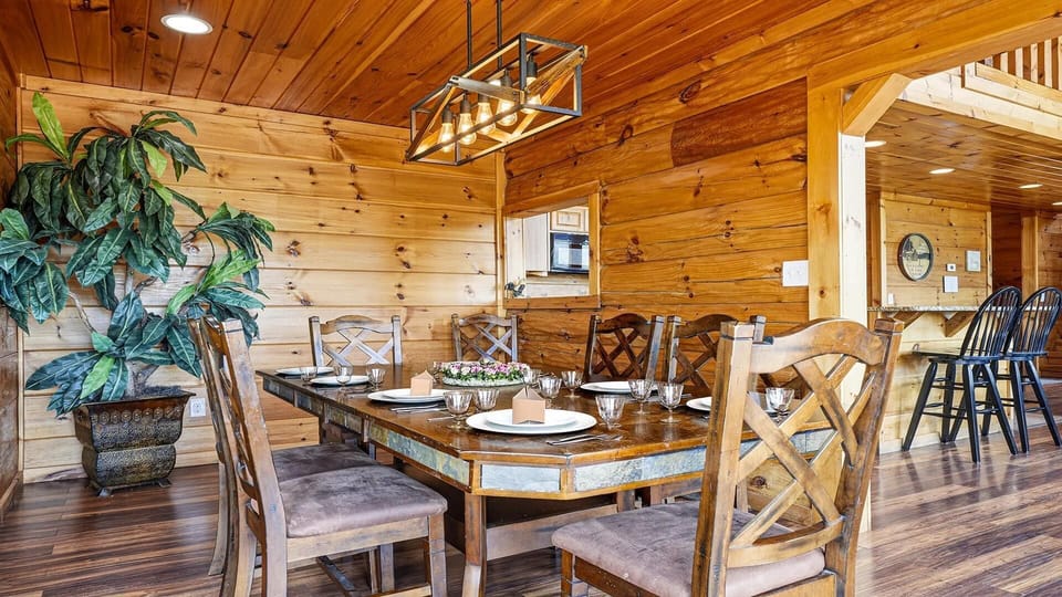 Cabin Rental Dining Table