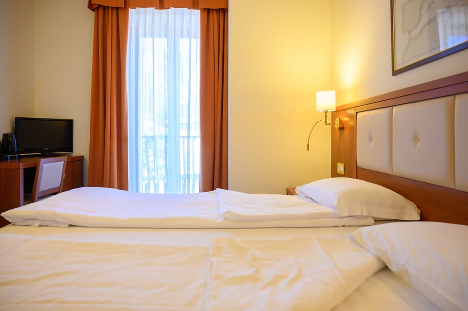 Superior Double or Twin Room | Egyptian cotton sheets, premium bedding, down comforters