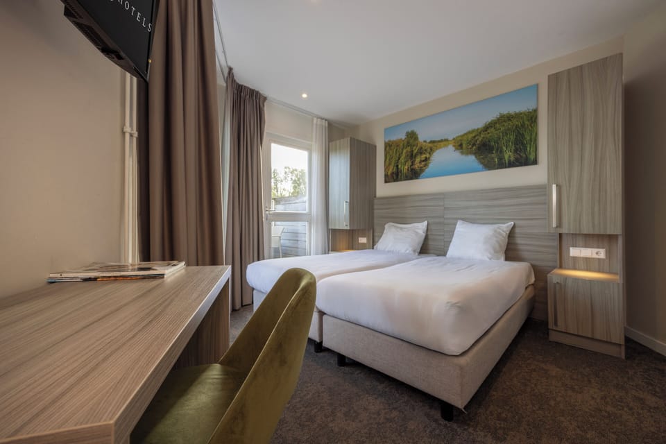 Small Double Room With Terrace | In-room safe, individually decorated, individually furnished, desk