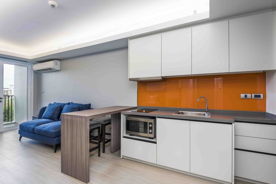 Apartment, 1 Bedroom, City View | Private kitchen | Electric kettle, highchair
