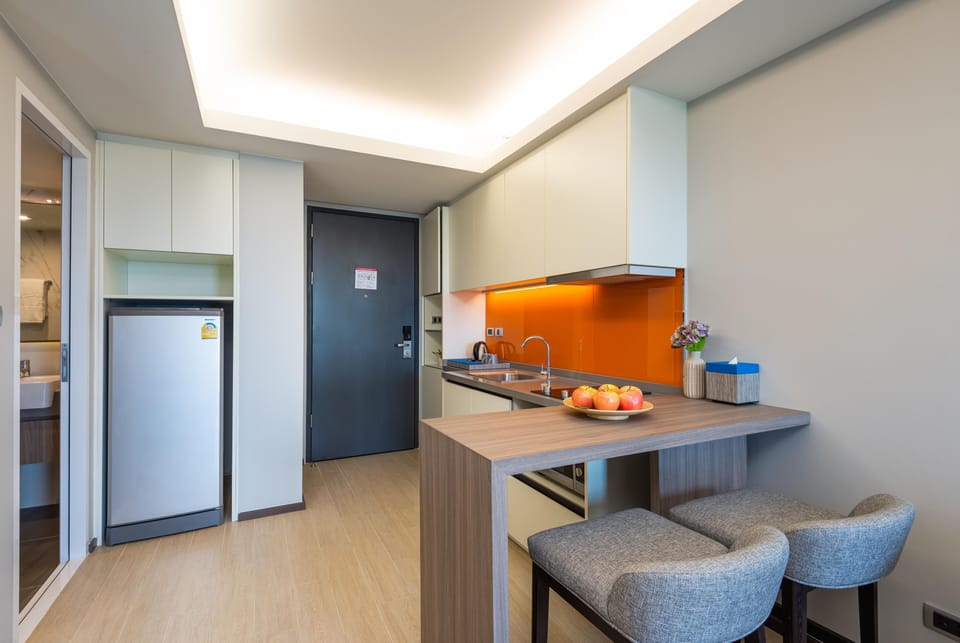 Apartment, 1 Bedroom, Garden View | Private kitchen | Electric kettle, highchair