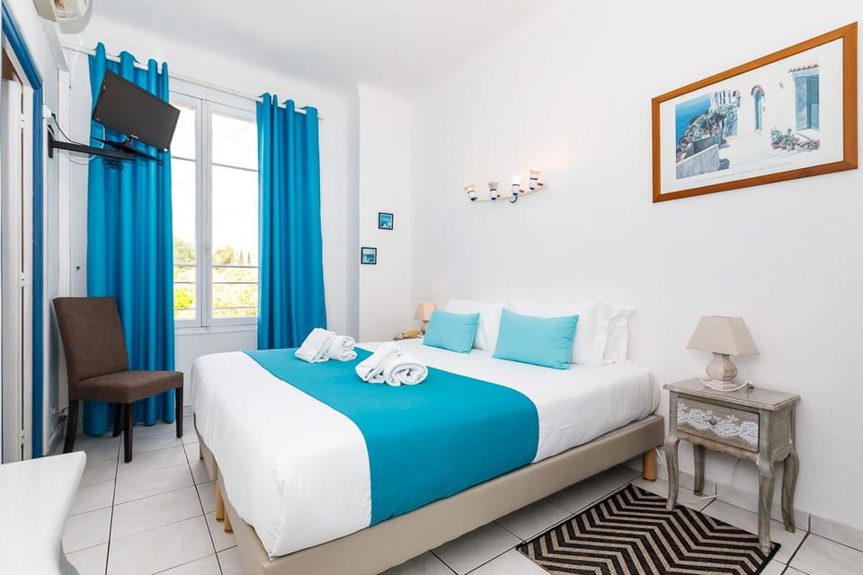 Superior Double Room | Premium bedding, individually decorated, individually furnished, desk