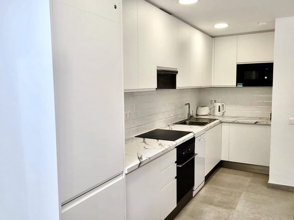 Fitted kitchen