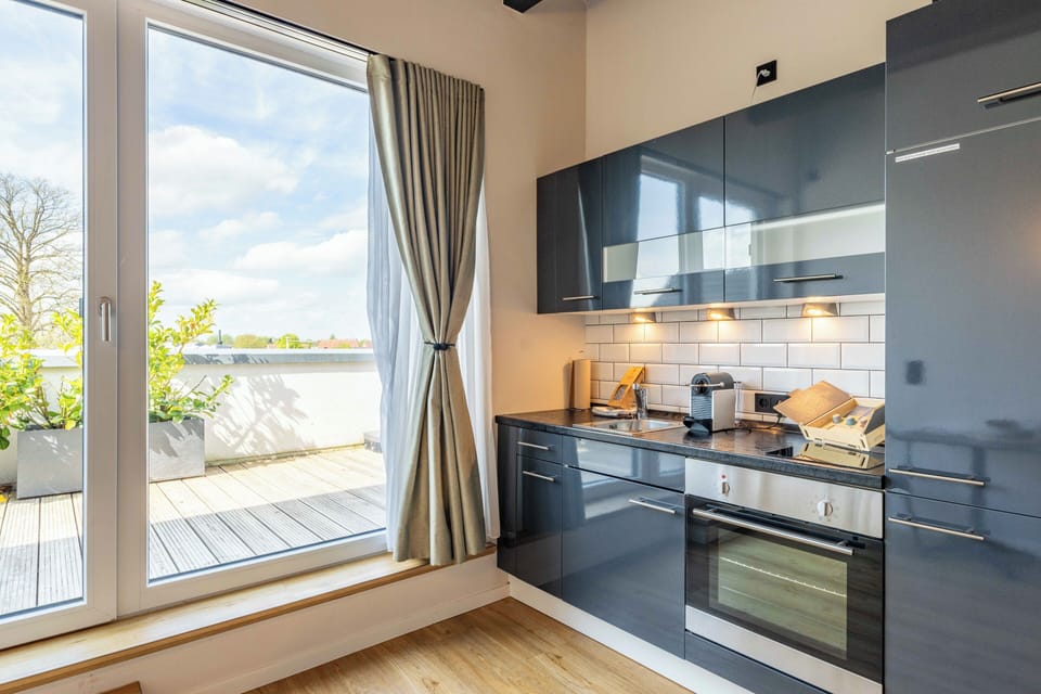 Comfort Apartment | Hypo-allergenic bedding, minibar, in-room safe, individually decorated