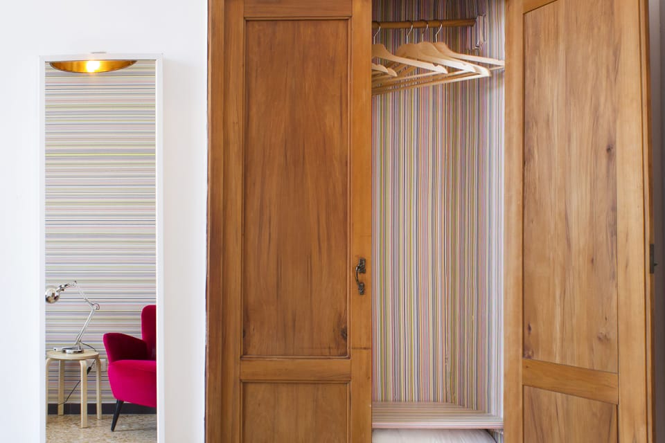 Apartment, 2 Bedrooms | 2 bedrooms, blackout drapes, iron/ironing board, WiFi (free)