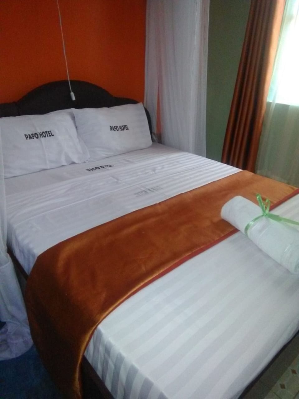 Double Room | Desk, free WiFi, bed sheets