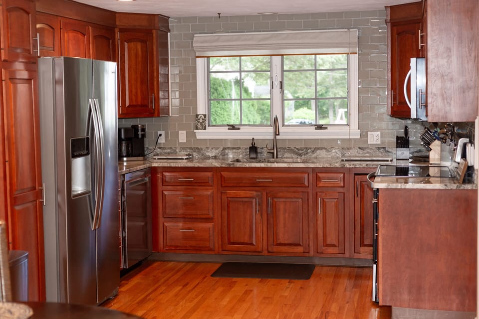 Fully equipped kitchen with new appliances