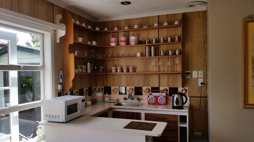 Coffee/tea maker