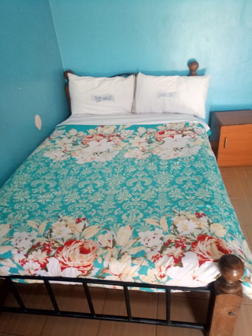 Single Room | Desk, WiFi (free), bed sheets