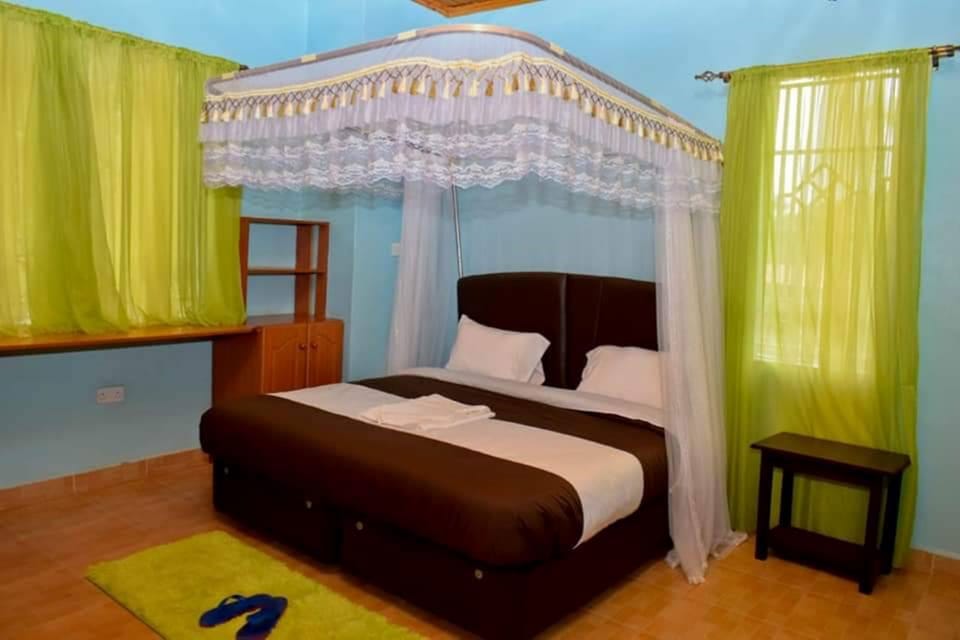 Deluxe Room | Desk, free WiFi, bed sheets