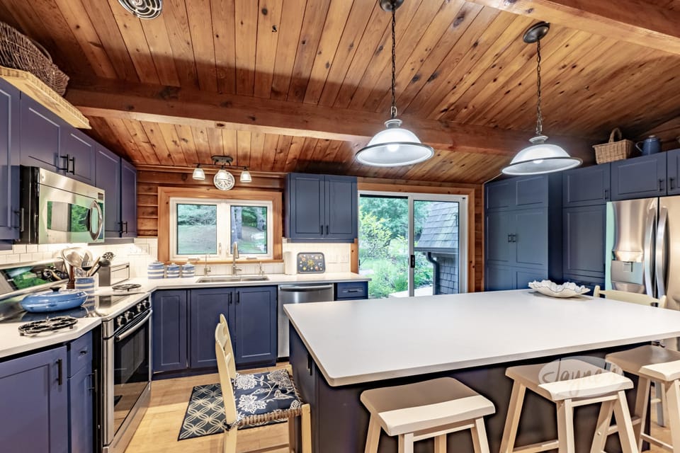 Kitchen &amp; Bar Seating