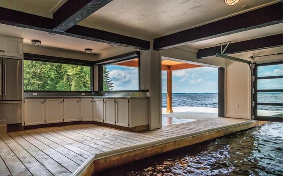 Lower Level Boathouse - Kitchen, Bar, Jetski Slip