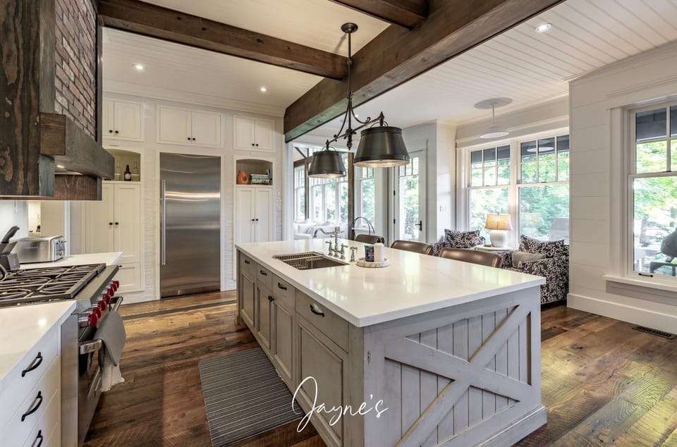 Kitchen &amp; Bar Seating (3)