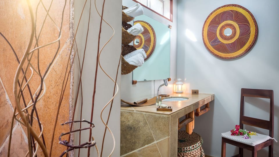 Gold Suite | Bathroom sink