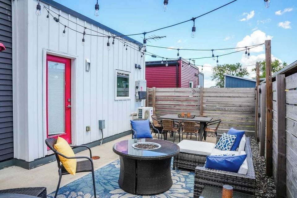 Back Patio- Dine al fresco or enjoy a slow morning coffee outdoors.