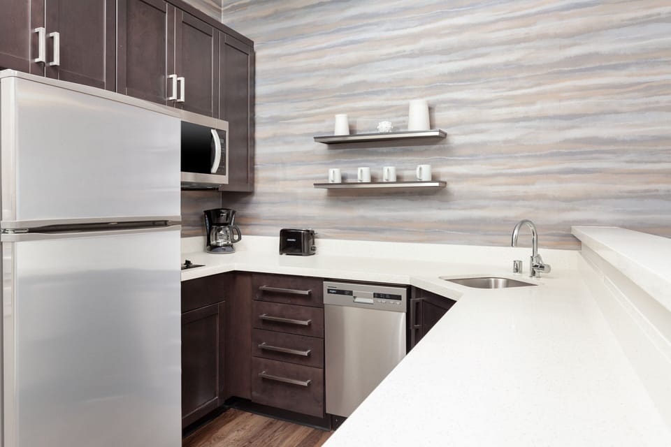Coffee/tea maker, dining tables
