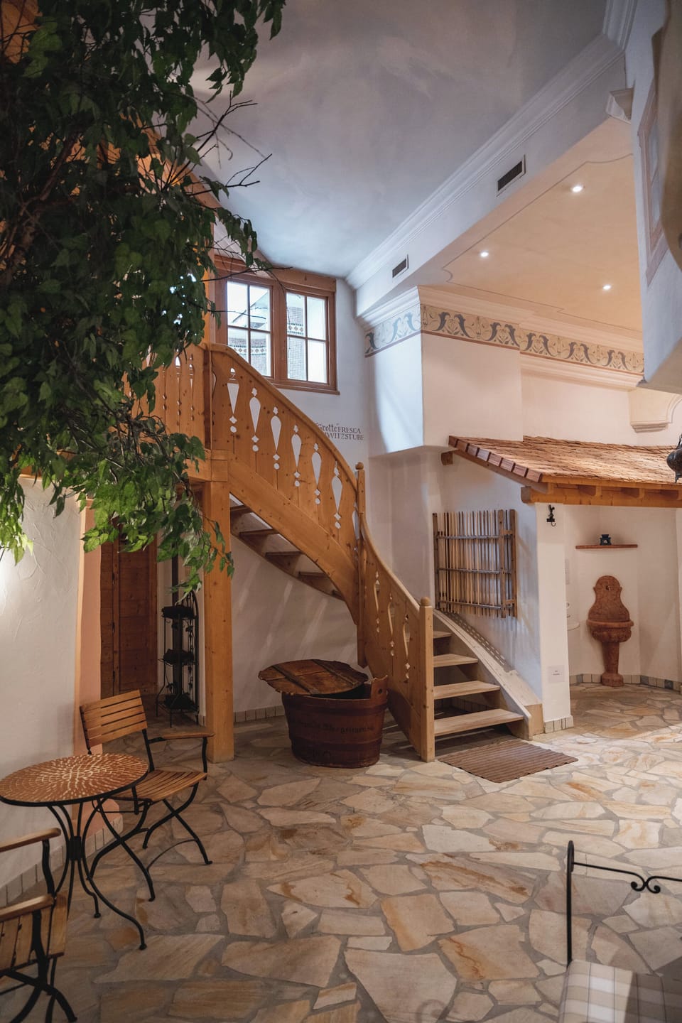 Couples treatment rooms, sauna, hot tub, steam room, body treatments
