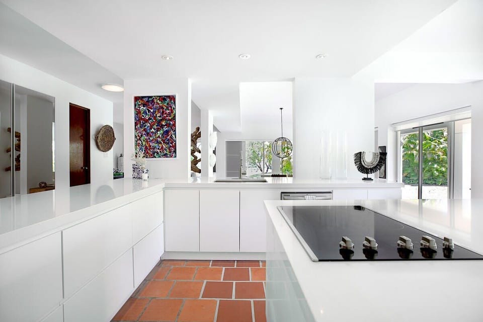 Fully equipped spacious kitchen 