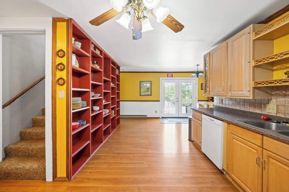 Well-equipped kitchen area.
