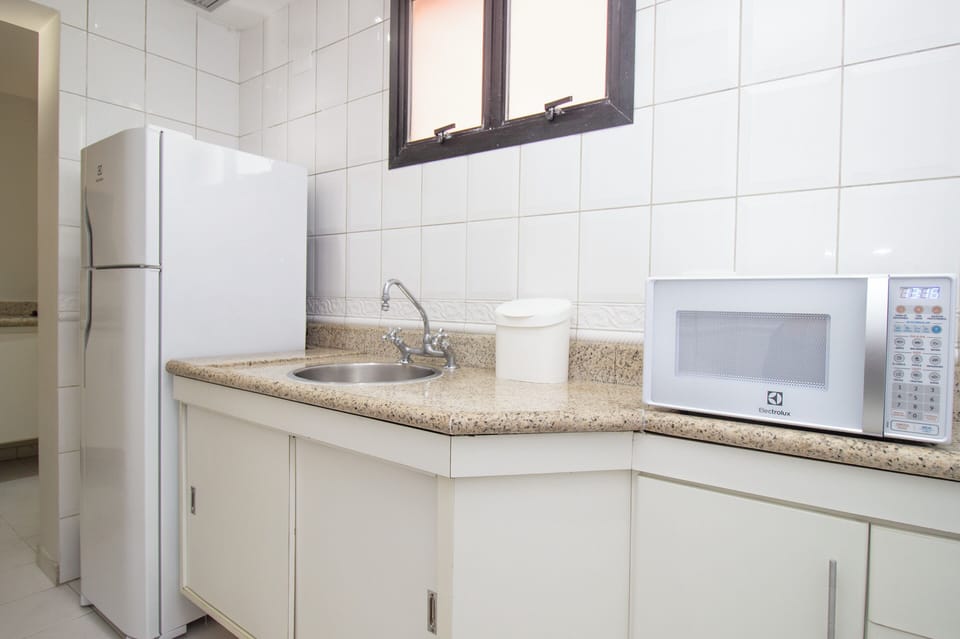 Standard Apartment (259658 ) | Private kitchen | Fridge, microwave, stovetop, cookware/dishes/utensils