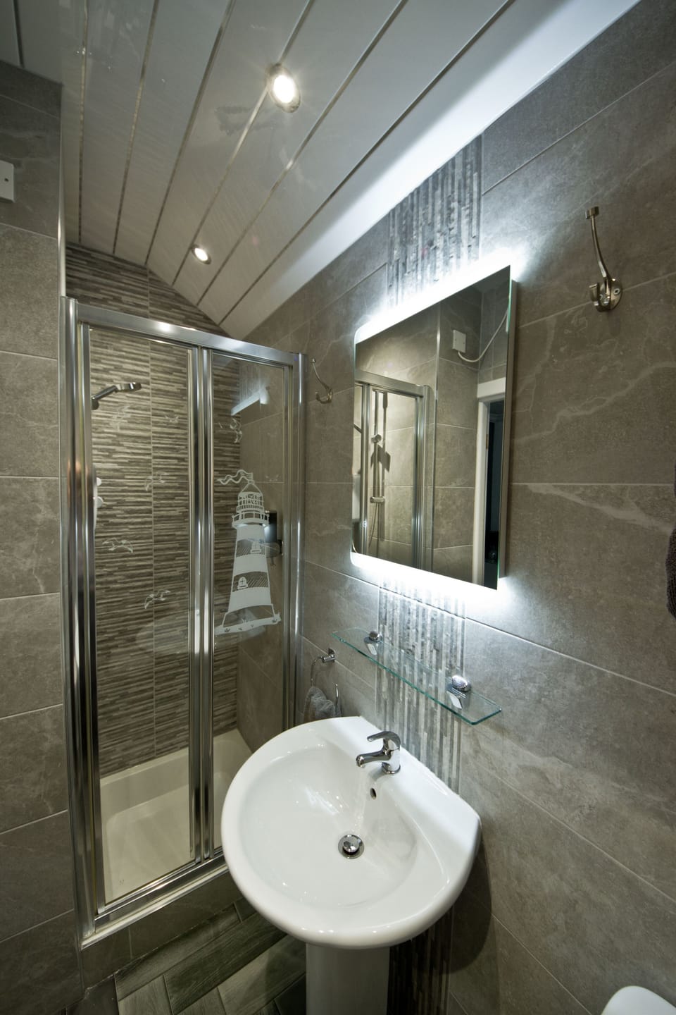 Superior Triple Room (Room 8) | Bathroom | Hair dryer, towels